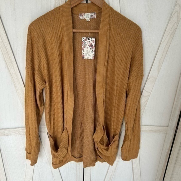 ✨Pink Rose 🌹 mustard yellow cardigan sweater - Picture 6 of 8